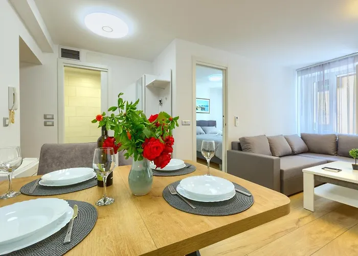 Apartman Tale - Brand New In Pula's Old Town, With Free Netflix And Wi-fi Póla
