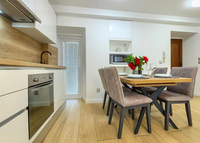 Apartman Tale - Brand New In Pula's Old Town, With Free Netflix And Wi-fi