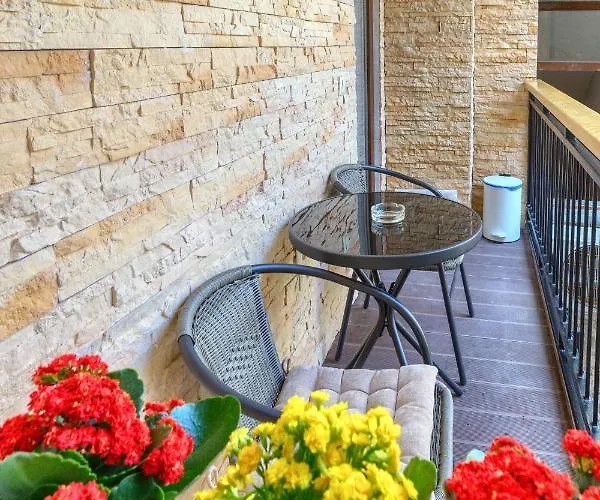 Tale - Brand New In Pula's Old Town, With Free Netflix And Wi-fi Appartamento *