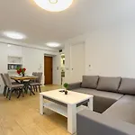 Tale - Brand New In Pula's Old Town, With Free Netflix And Wi-fi