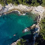 Tale - Brand New In Pula's Old Town, With Free Netflix And Wi-fi