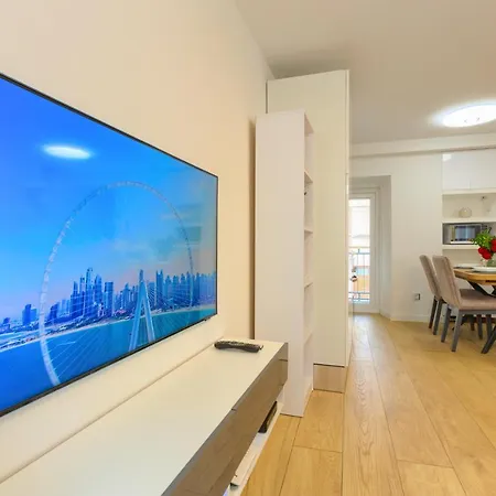Apartment Tale - Brand New In Pula's Old Town, With Free Netflix And Wi-fi
