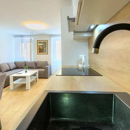 Tale - Brand New In Pula's Old Town, With Free Netflix And Wi-fi Apartment *