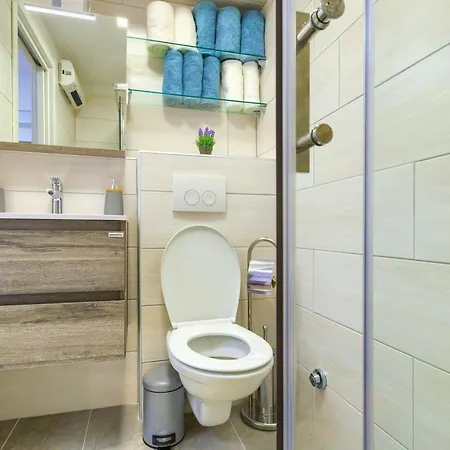 Apartment Tale - Brand New In Pula's Old Town, With Free Netflix And Wi-fi
