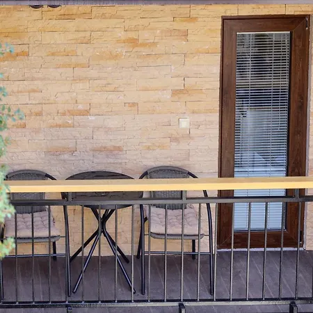 Tale - Brand New In Pula's Old Town, With Free Netflix And Wi-fi Appartement