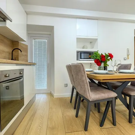 Apartman Tale - Brand New In Pula's Old Town, With Free Netflix And Wi-fi