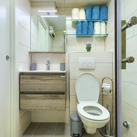 Tale - Brand New In Pula's Old Town, With Free Netflix And Wi-fi *