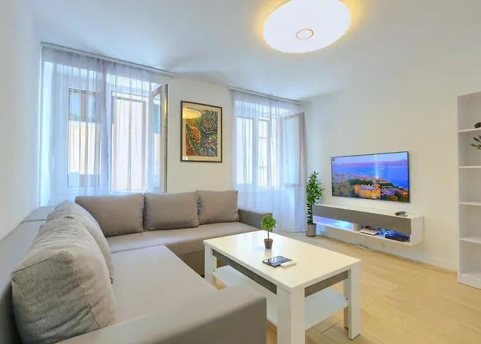 Tale - Brand New In Pula's Old Town, With Free Netflix And Wi-fi Апартаменты *