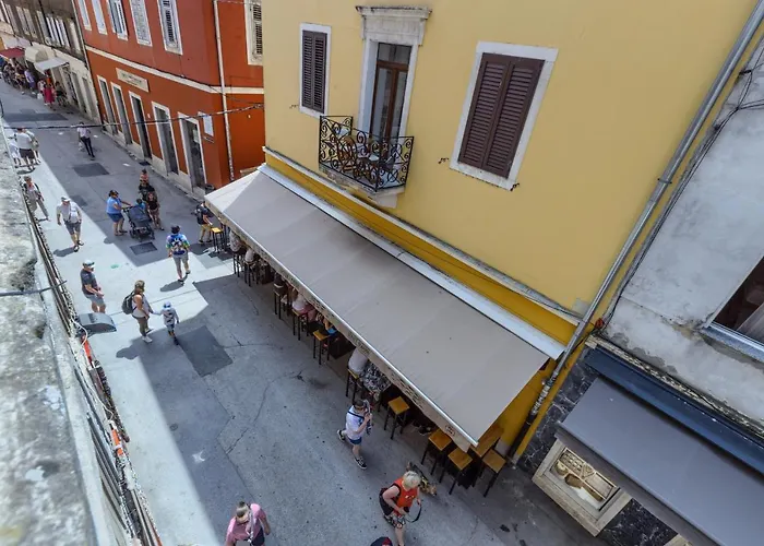 Tale - Brand New In Pula's Old Town, With Free Netflix And Wi-fi Апартаменты
